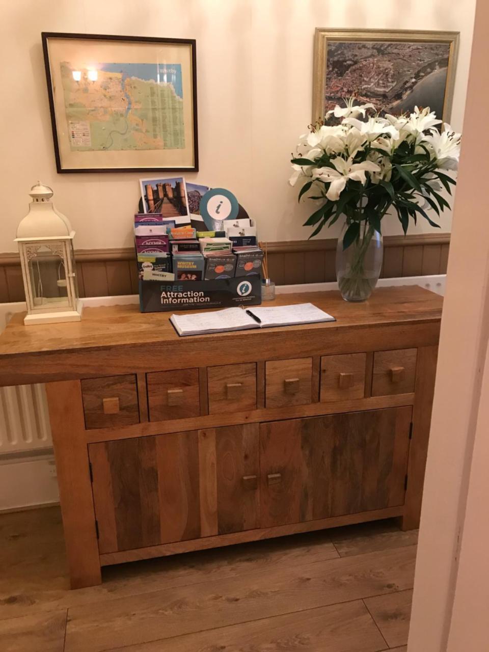 Wentworth Guesthouse 휫비 외부 사진