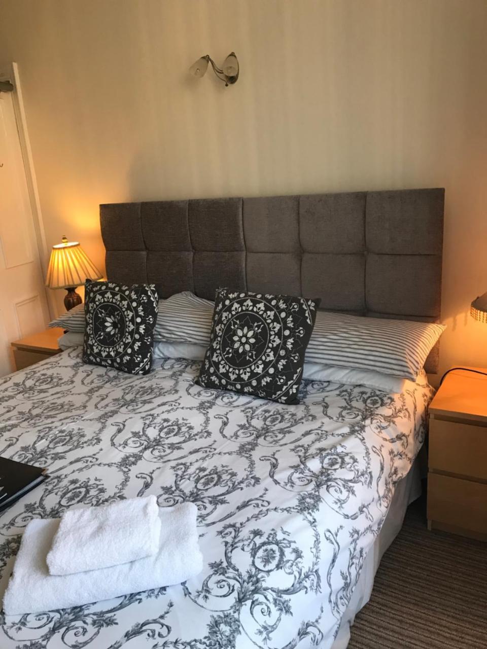 Wentworth Guesthouse 휫비 외부 사진
